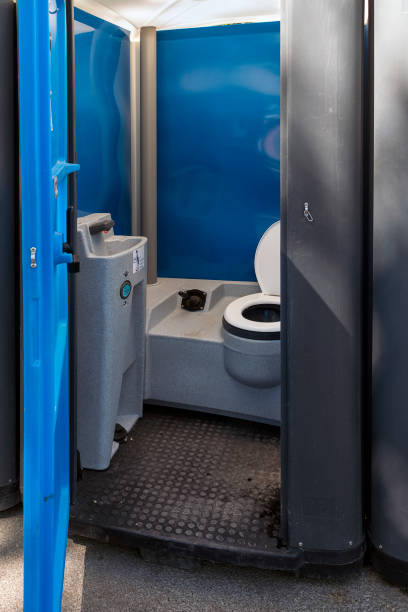 Best Best portable toilet rental  in Rosemont, CA