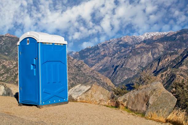 Best Luxury portable toilet rental  in Rosemont, CA